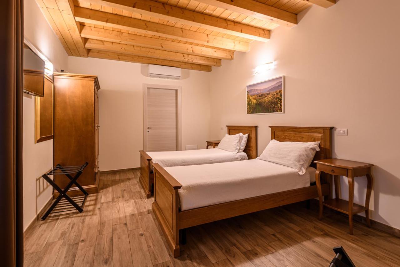 Il Glicine B&B Ristorante Cazzago San Martino Luaran gambar