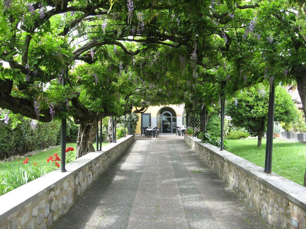 Il Glicine B&B Ristorante Cazzago San Martino Luaran gambar